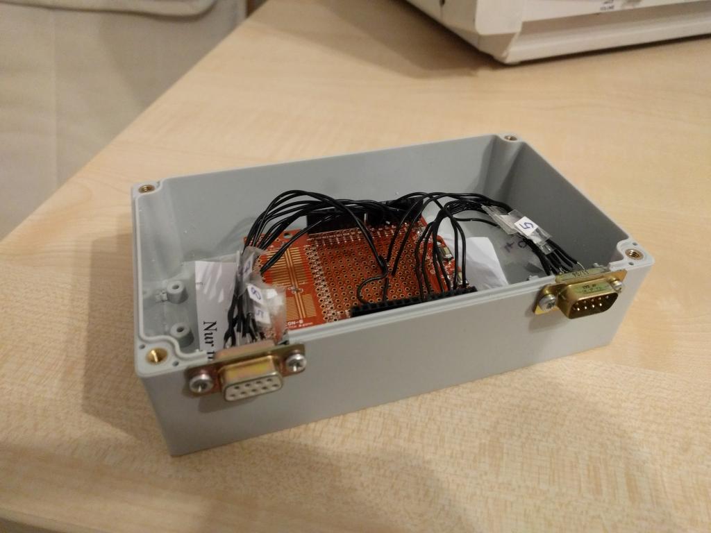 Adapter with open Case